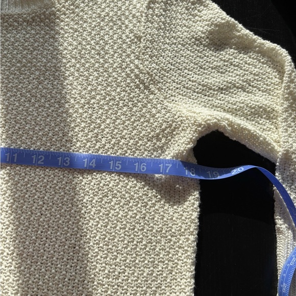 Lauren Ralph Lauren Petite Cream Knit Crew Neck Sweater | Size Medium - Picture 5 of 6